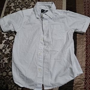 Children's Place Short sleeve button down shirt size 4/XS